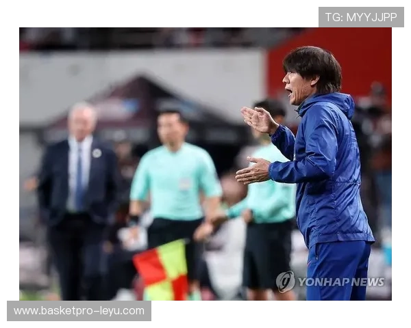 洪明甫出任韩国国青队主帅：亚洲传奇后卫的执教新征程